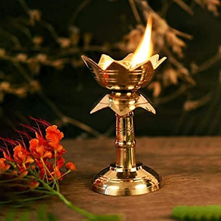 SOLINO SOLINO Pure Brass Diya for Puja Temaple Decoration Lotus Shape Pillar Stand Oil Lamp Home Mandir Pooja Articles Decor Gifts Diya Kuber Deepam Deepak Height 4 Inch Pack of 1 