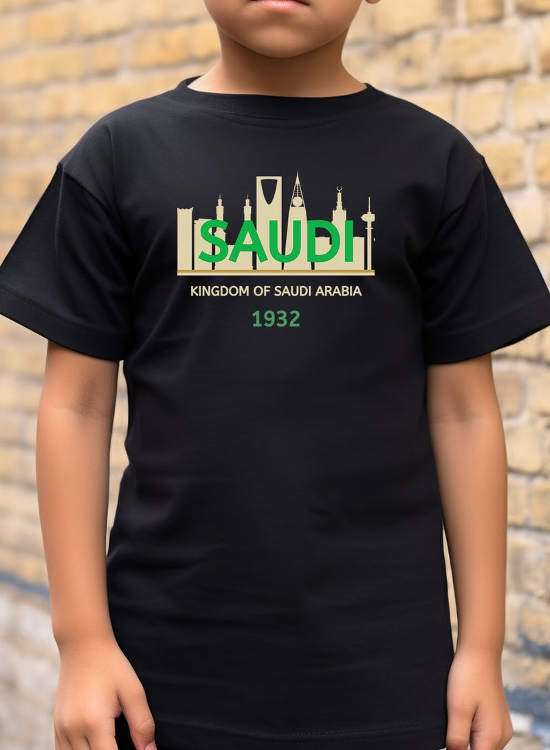 لوحة تيشيرت قطن للأطفال مناسب للأولاد والبنات لمناسبة اليوم الوطني السعودي أو للفخر بالانتماء للوطن في كل الأوقات - Image 4