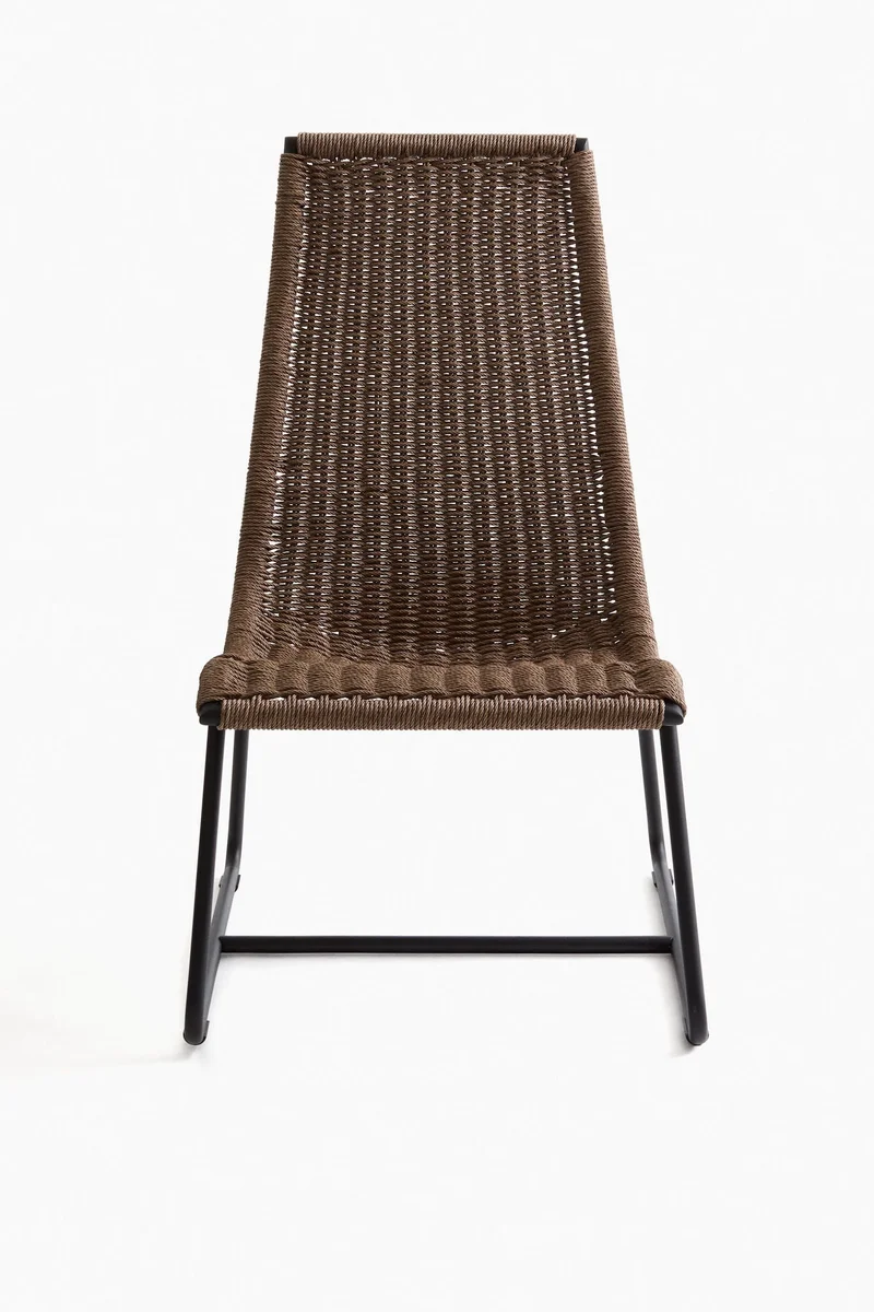 اتش اند ام كرسي استرخاء للمساحات الخارجية