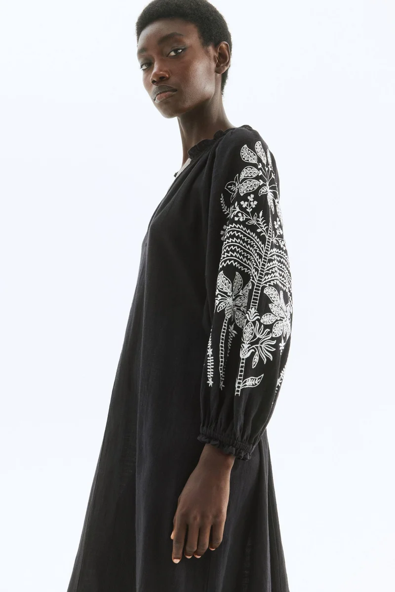 H&M Embroidered cotton dress