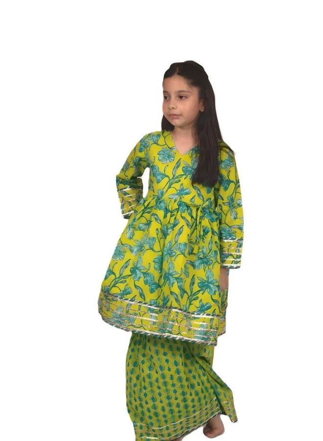 مايثيلي Maithili Embellished Printed V-Neck Kurta and Pants Set