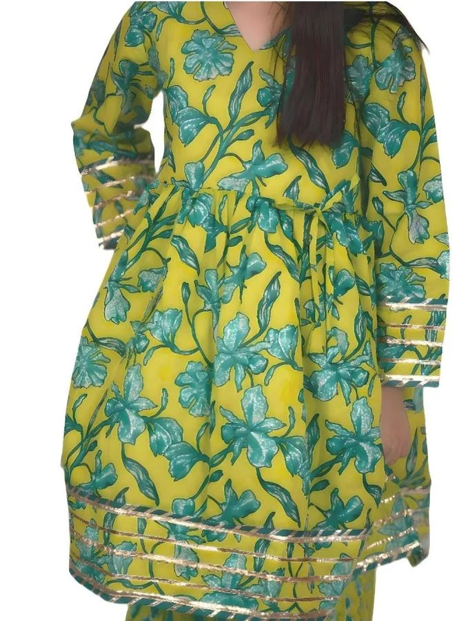 مايثيلي Maithili Embellished Printed V-Neck Kurta and Pants Set