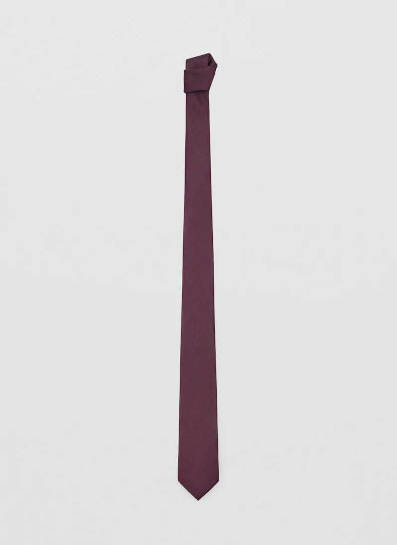 مانجو مان ربطة عنق ناعمة ذات بنية دقيقة