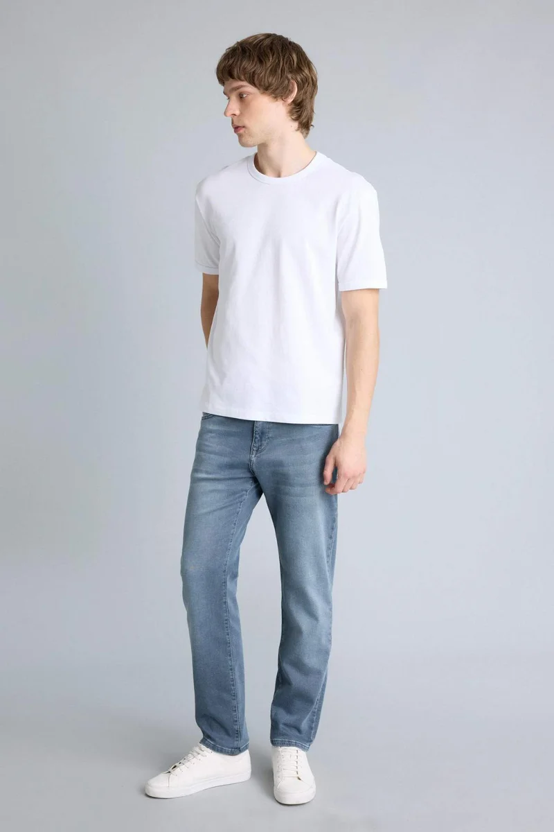 ديفاكتو Regular Fit Short Sleeve T-Shirt