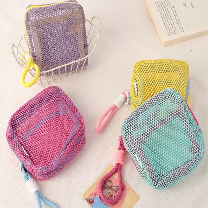 Compact Travel Toiletry Organizer Bag For Daily Essentials Management Color B - Image 4