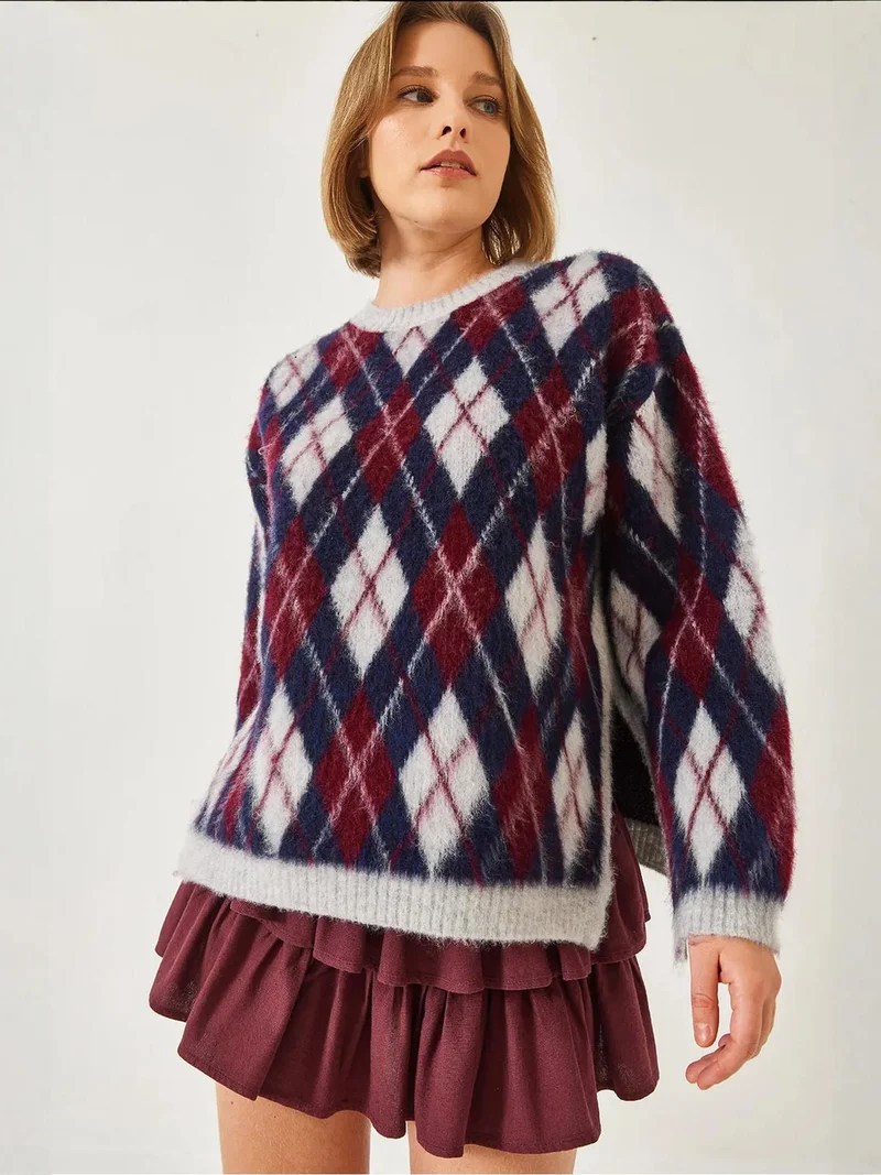 بيانكو لوتشي LUCCI Crew Neck Slit Knit Sweater in Baklava Pattern