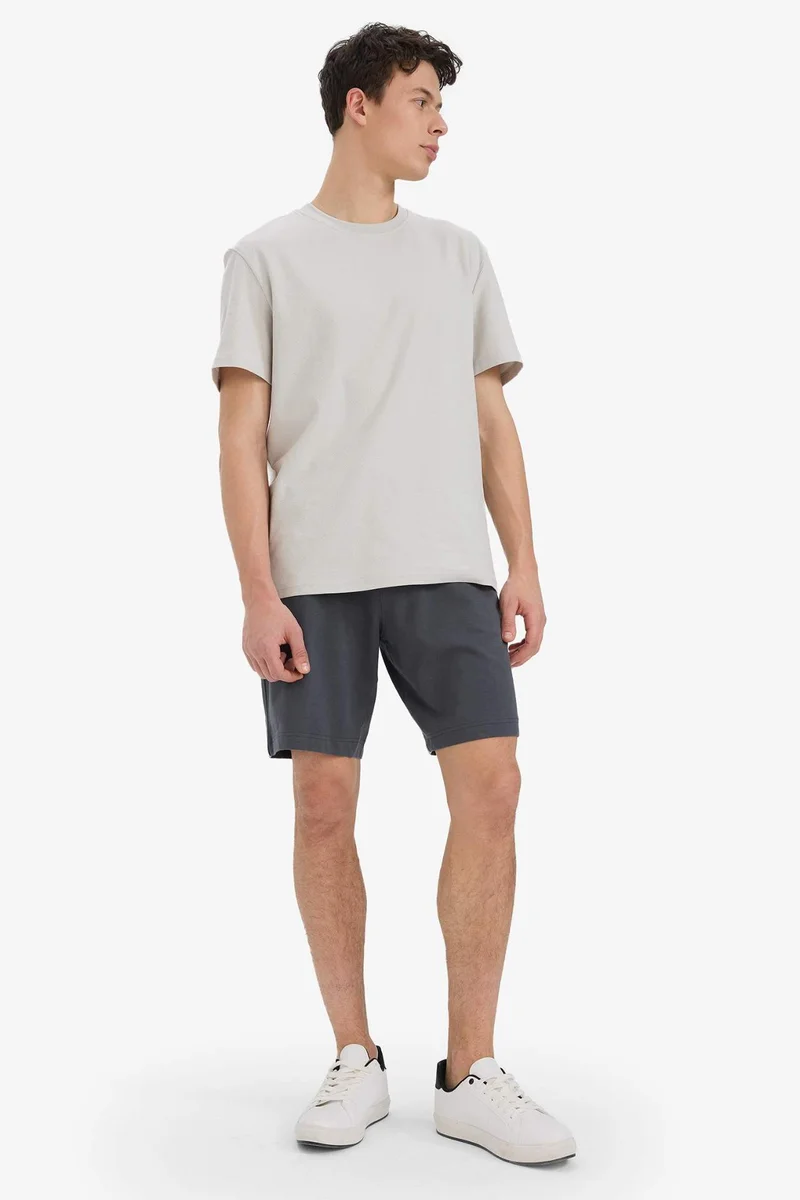 ديفاكتو Slim Fit Cotton Basic Bermuda Shorts