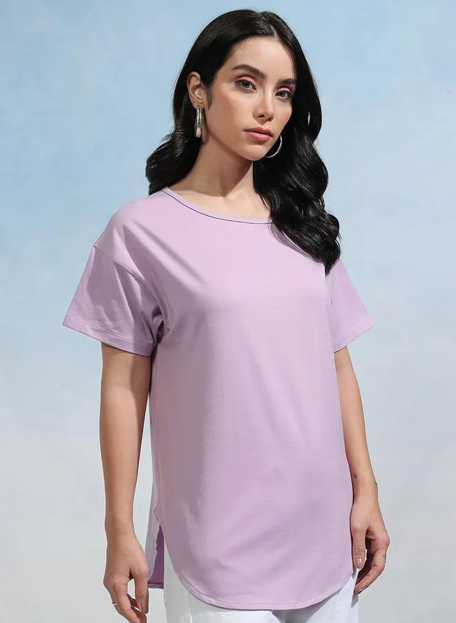 Tokyo Talkies Tokyo Talkies Solid Round Neck Curved Hem T-Shirt