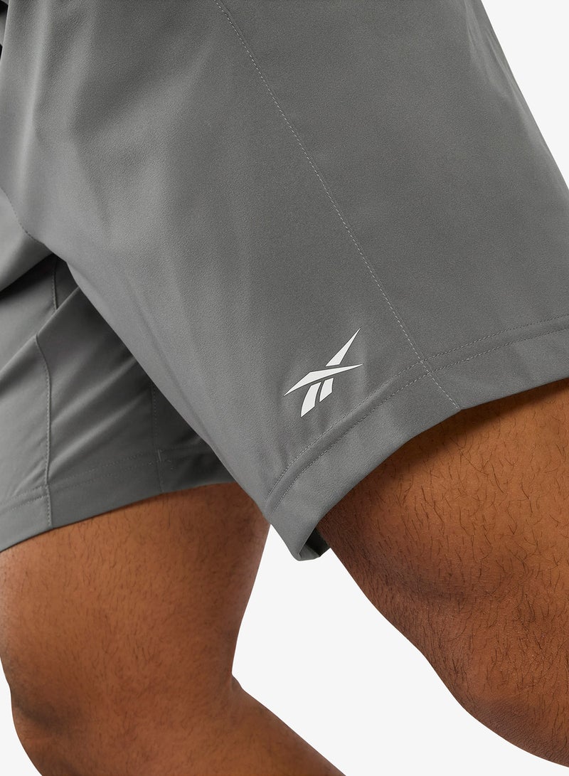 ريبوك شورت وور منسوج - Image 3