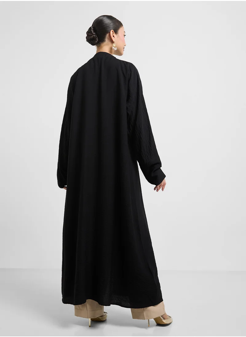 hayas closet Lace Detailed V-Neck Abaya