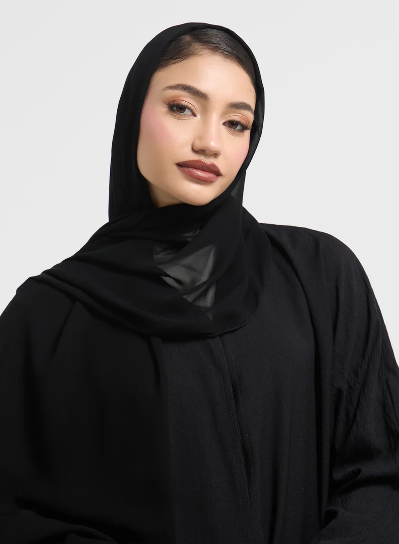 hayas closet Lace Detailed V-Neck Abaya