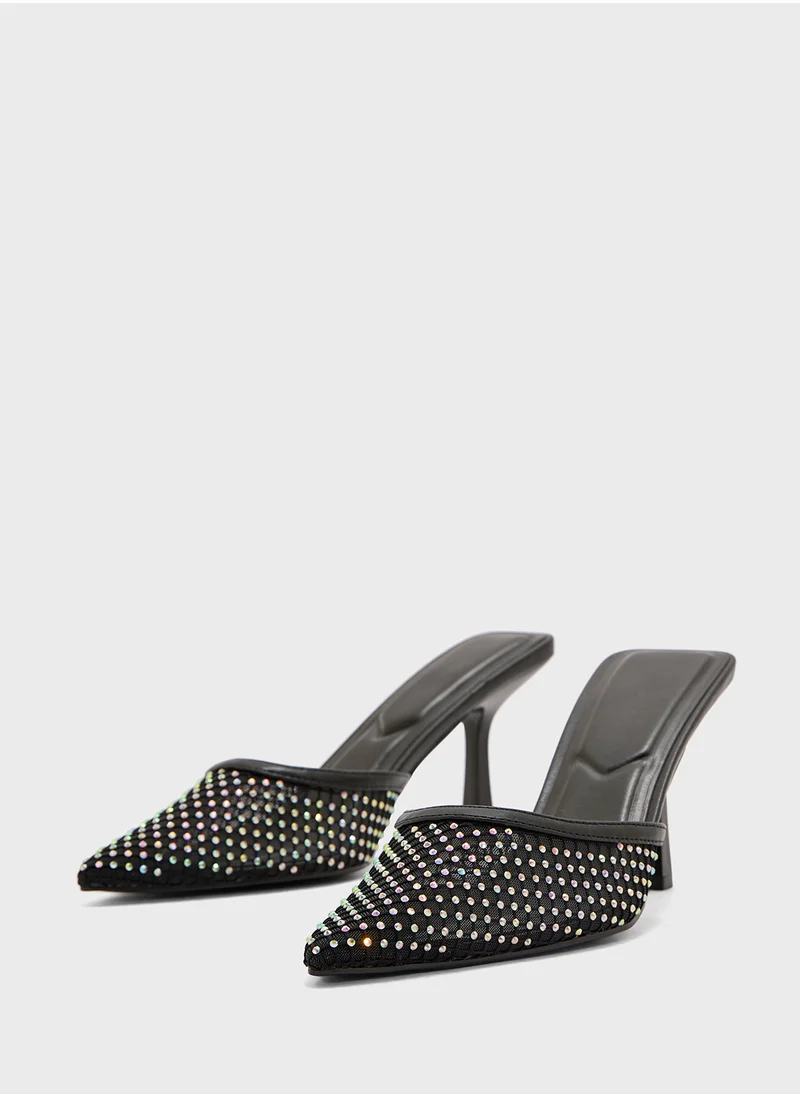 Truffle Stud Detail Dounue Strap Pump