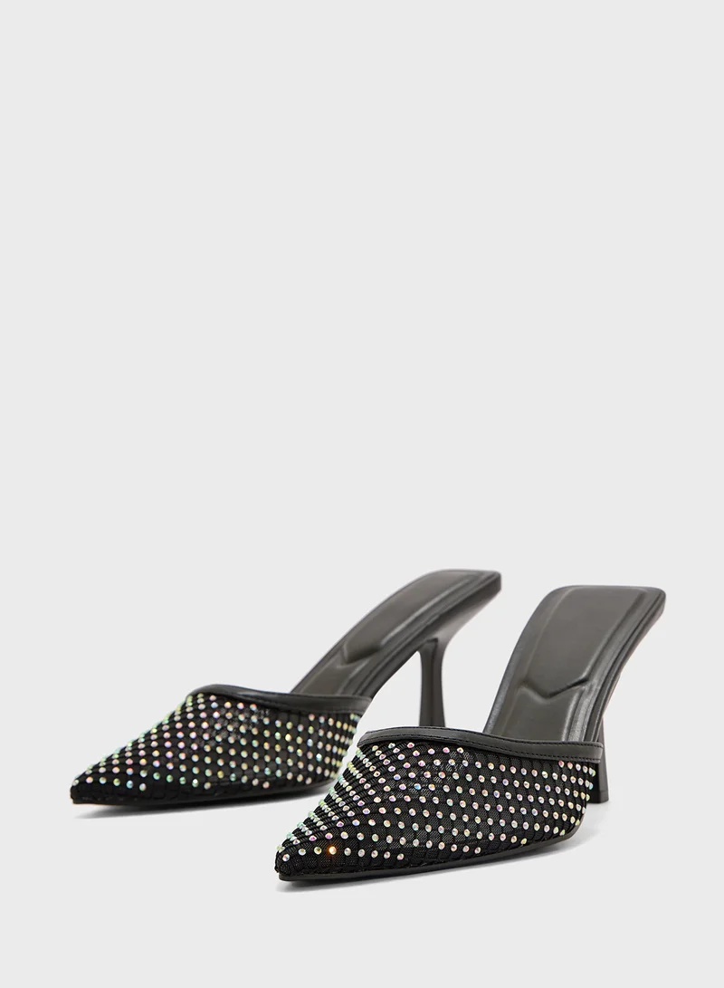 Truffle Stud Detail Dounue Strap Pump