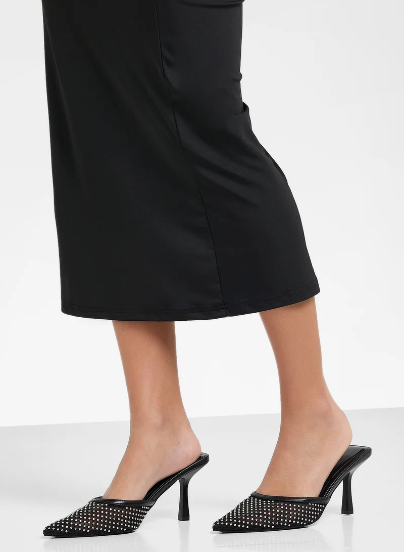 Truffle Stud Detail Dounue Strap Pump