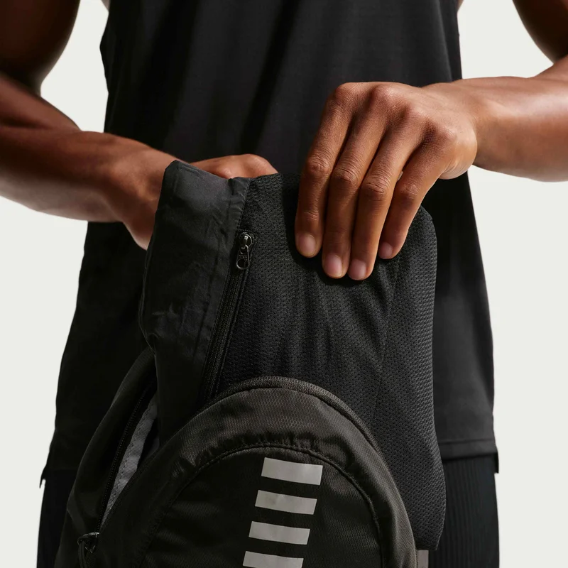 Nike Black Men's Miler Repel Running Jacket for Men | Best Price UAE