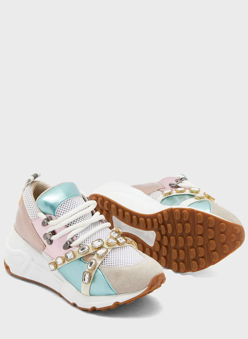 STEVE MADDEN Credit Low Top Sneaker