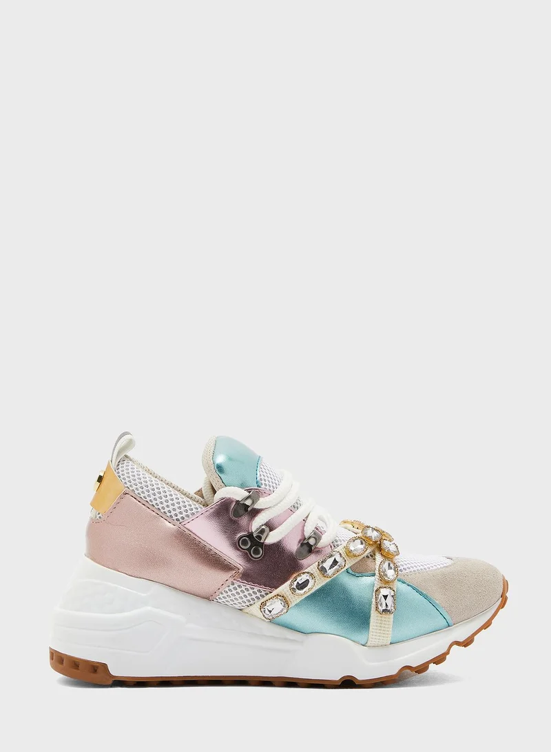 STEVE MADDEN Credit Low Top Sneaker