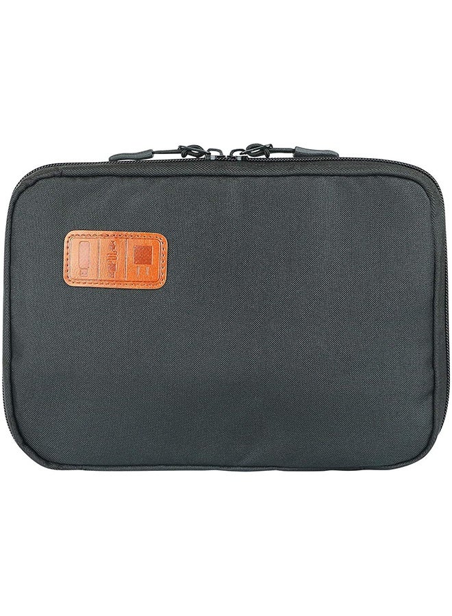 بشكل مختصر حقيبة تنظيم الكابلات للسفر، حقيبة تنظيم إلكترونيات وإكسسوارات الأجهزة، حقيبة إلكترونية محمولة لحمل الكابلات وإكسسوارات الهواتف، حقيبة تخزين لنقل محول طاقة الماك بوك والكابلات وقلم stylus وبطاقة SD والشاحن والماوس وباور بنك ومشغل USB - Image 2