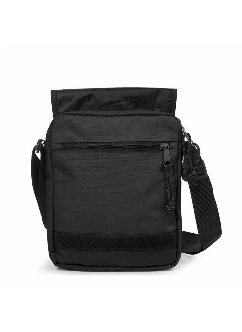 ايستباك Flex Medium Crossbody Bag - Black