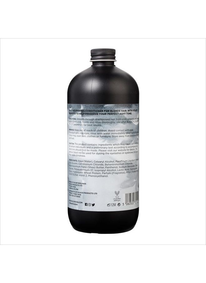 BLEACH LONDON - بلسم BLEACH LONDON Silver - شطف أشقر رمادي، توحيد اللون والحفاظ عليه، نباتي، خالٍ من القسوة، تغذية يومية للشعر، تركيبة ترسب اللون، 16.8 أونصة سائلة - Image 1
