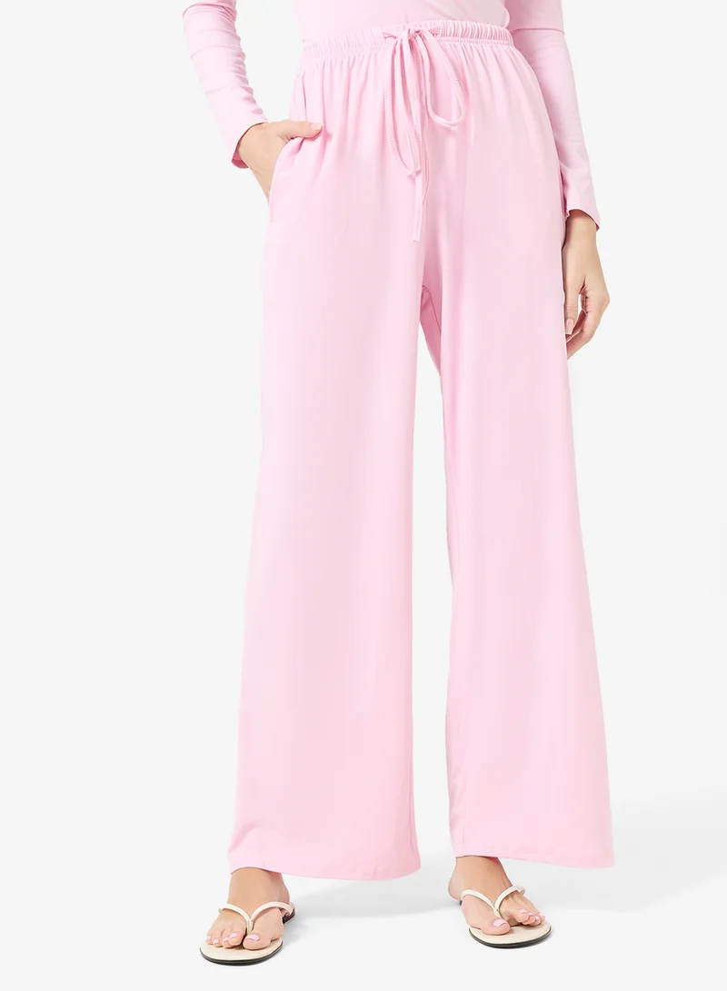 Ginger Basics  Soft Viscose V Neck Slim Fit T-shirt & Straight Fit Pant Lounge Set for Women | Best Price UAE