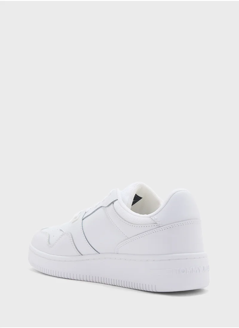 تومي جينز Lace Up Low Top Sneakers