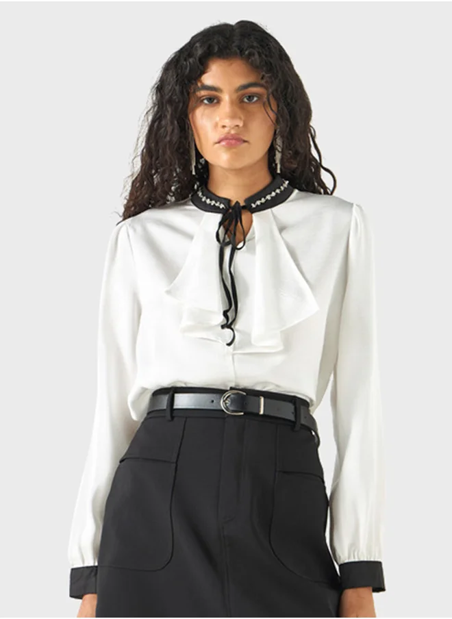 تواكستريمز Embellished Ruffle Tie-Up Neck Top