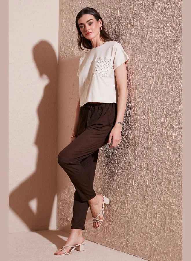 ليلا بنطلون نسائي قصير الأرجل بخصر معقود وجيوب بقصة ضيقة