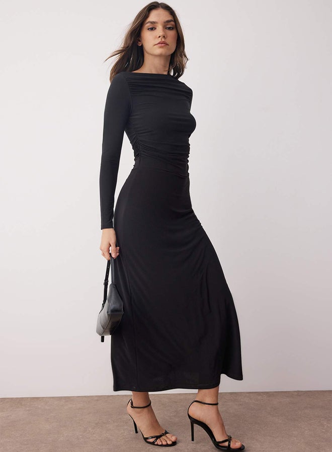 trendyol Black Straight Gather Detail Asymmetrical Hem Detail Boat Neck Stretchy Midi Knitted Dress - Image 1