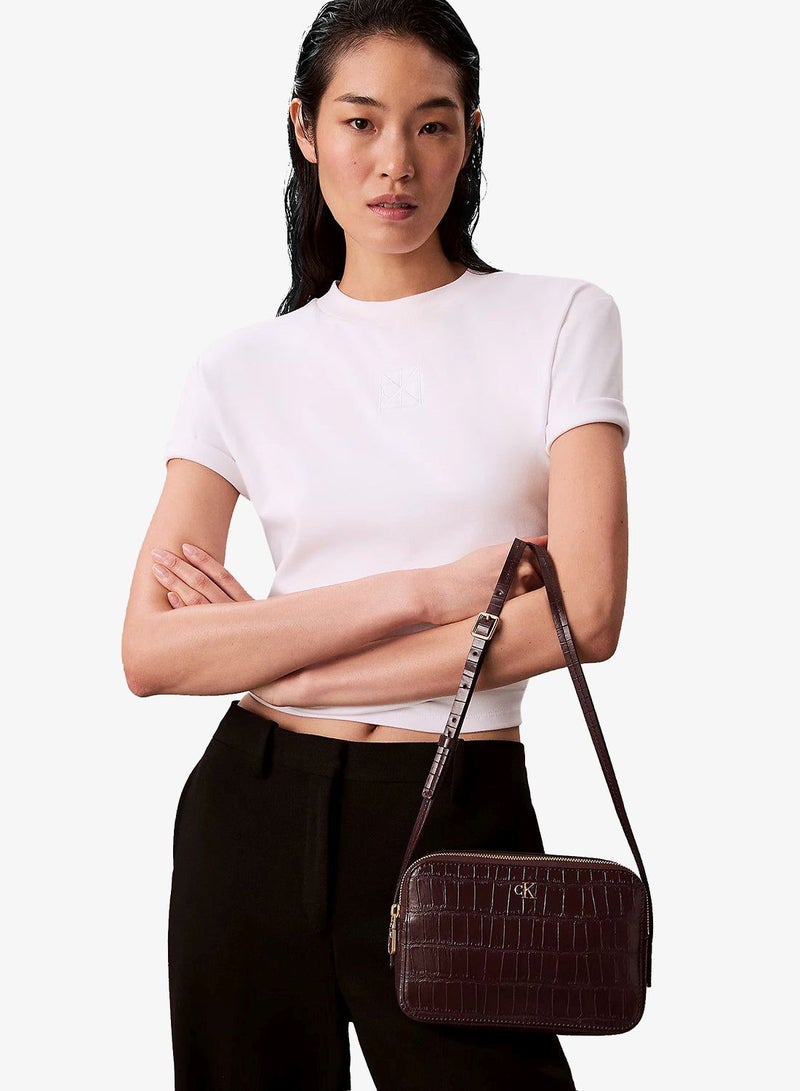 كالفن كلاين حقيبة كاميرا بشعار التمساح - Image 2