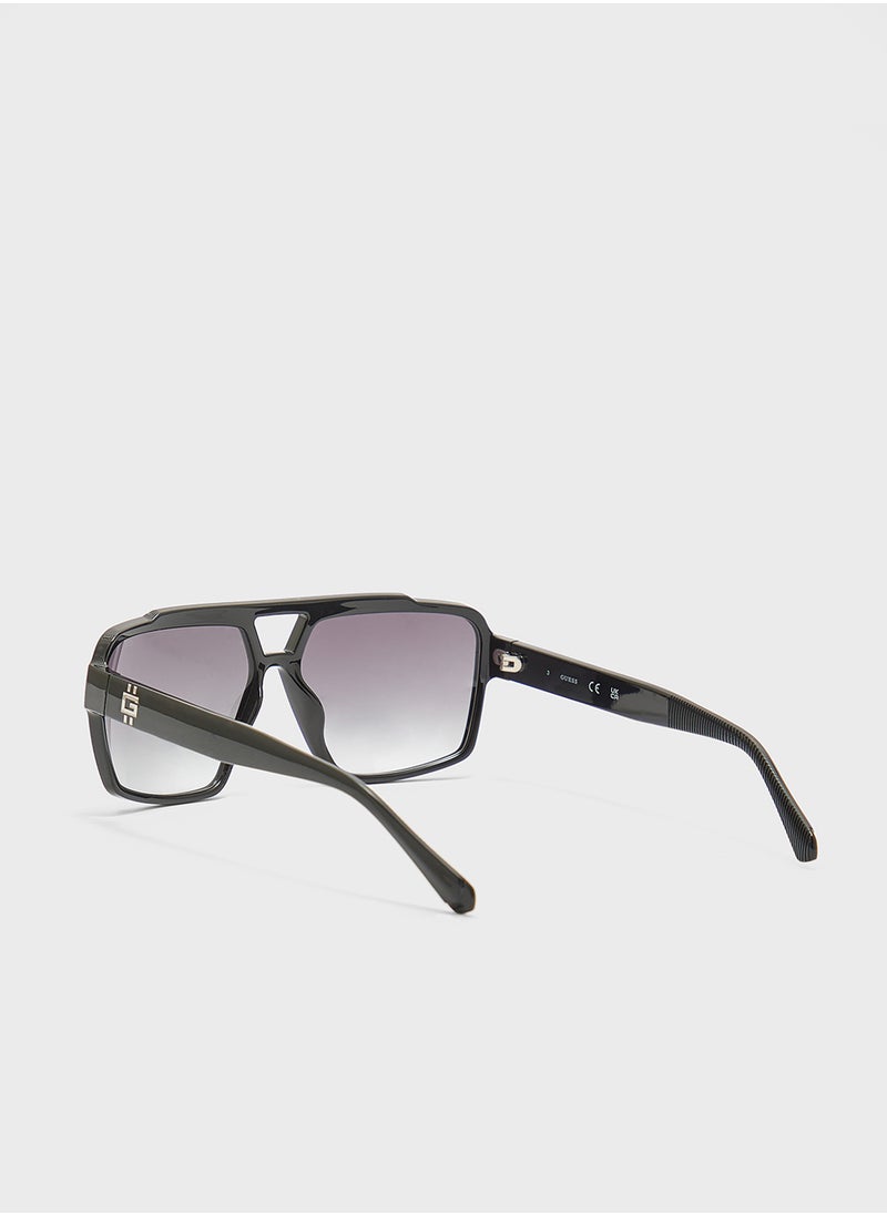 GUESS Gu0022301B61 Wayfarers Sunglasses  - Image 2