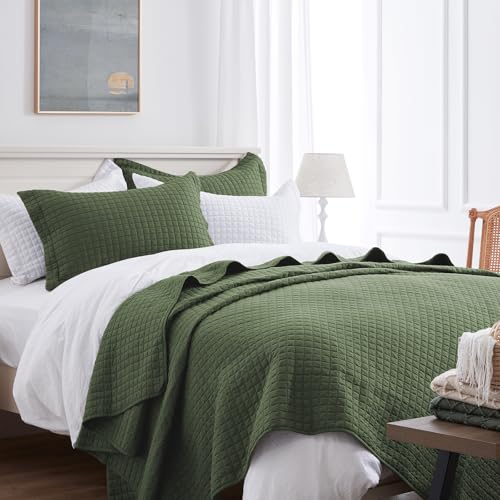 SunStyle Home Olive Green Quilt King Size, Lightweight Comforter Blanket Bedspread Soft Reversible Coverlet for All Season 3pcs Army Green Square Quilted Bedding Set (1 Quilt 2 Pillow Shams)(106"x96") - Image 1