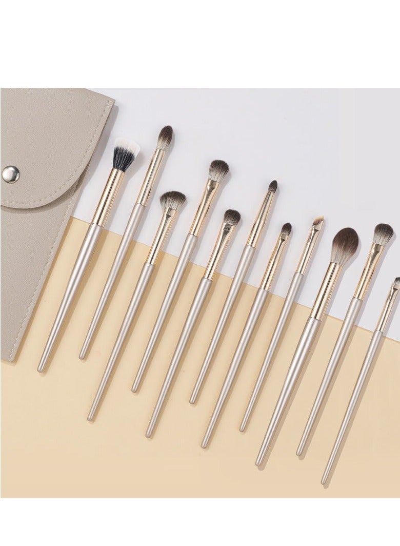 15-Piece Professional Makeup Brush Set Includes Eyeshadow Brushes, Eyeliner Brush, Nose Contour Brush, Blush Brush, Loose Powder Brush, and Soft Bristle Brushes for Flawless Makeup Application - Image 3