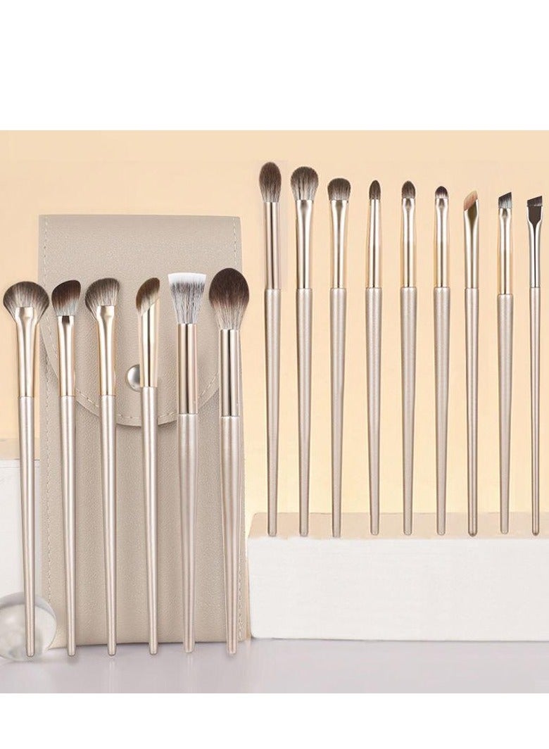 15-Piece Professional Makeup Brush Set Includes Eyeshadow Brushes, Eyeliner Brush, Nose Contour Brush, Blush Brush, Loose Powder Brush, and Soft Bristle Brushes for Flawless Makeup Application - Image 4