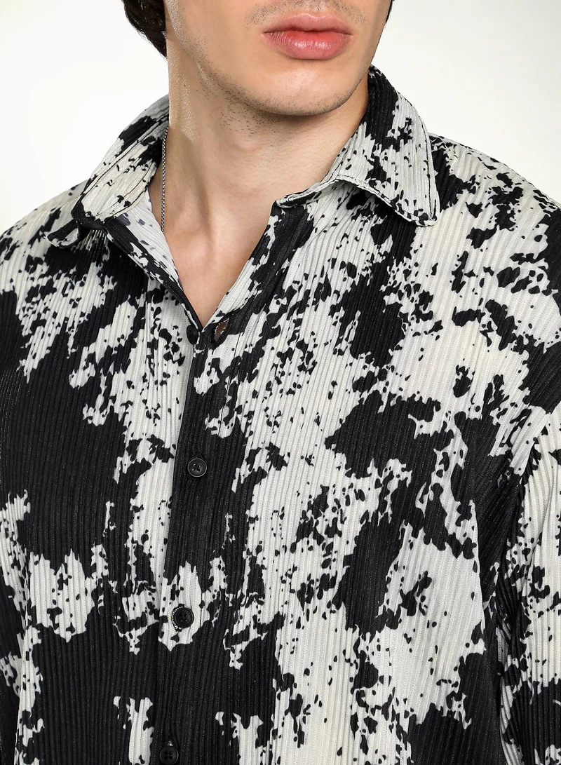 CAHOOT  Men's Onyx Black & Cream White Splash-Pleat Shirt For Casual Wear | Spread Collar | Long Sleeve | Button Closure | Shirt Crafted With Comfort Fit For Everyday Wear for Men | Best Price UAE