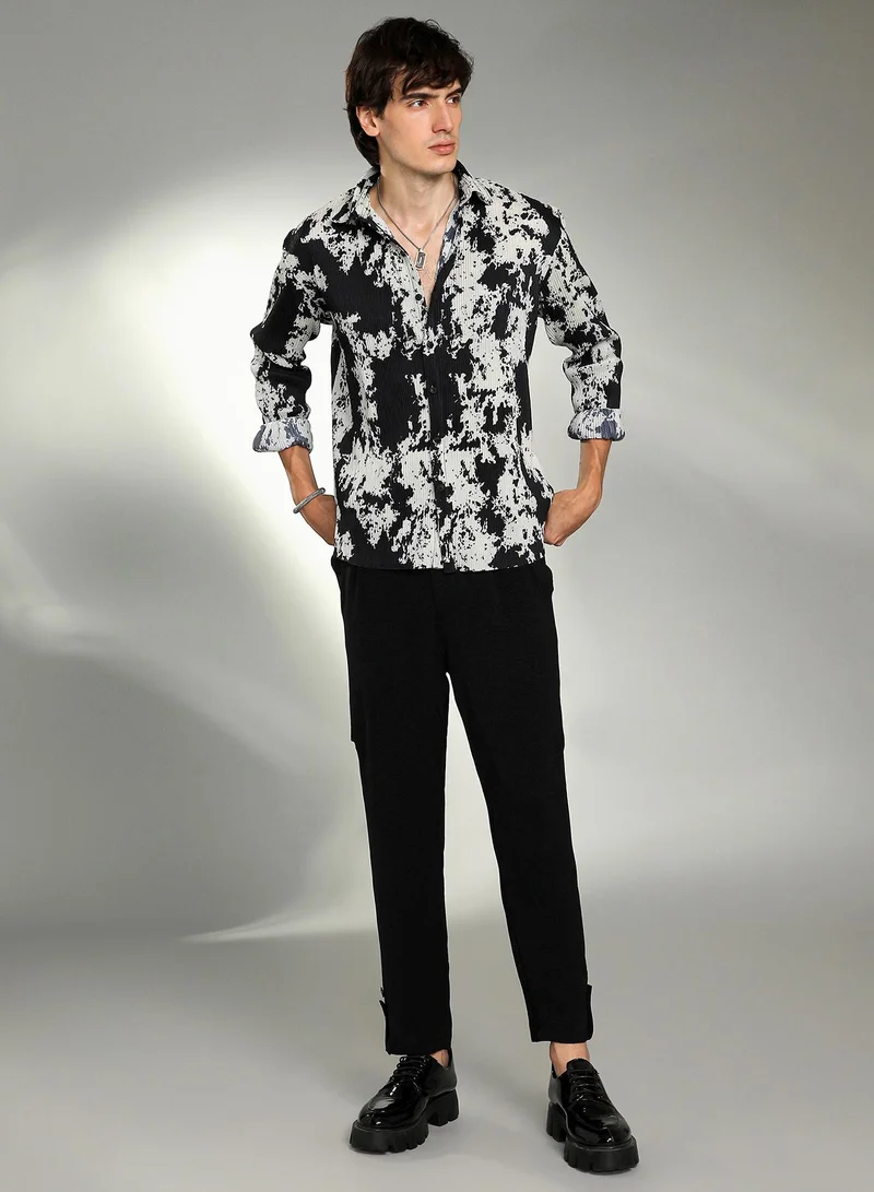 CAHOOT  Men's Onyx Black & Cream White Splash-Pleat Shirt For Casual Wear | Spread Collar | Long Sleeve | Button Closure | Shirt Crafted With Comfort Fit For Everyday Wear for Men | Best Price UAE