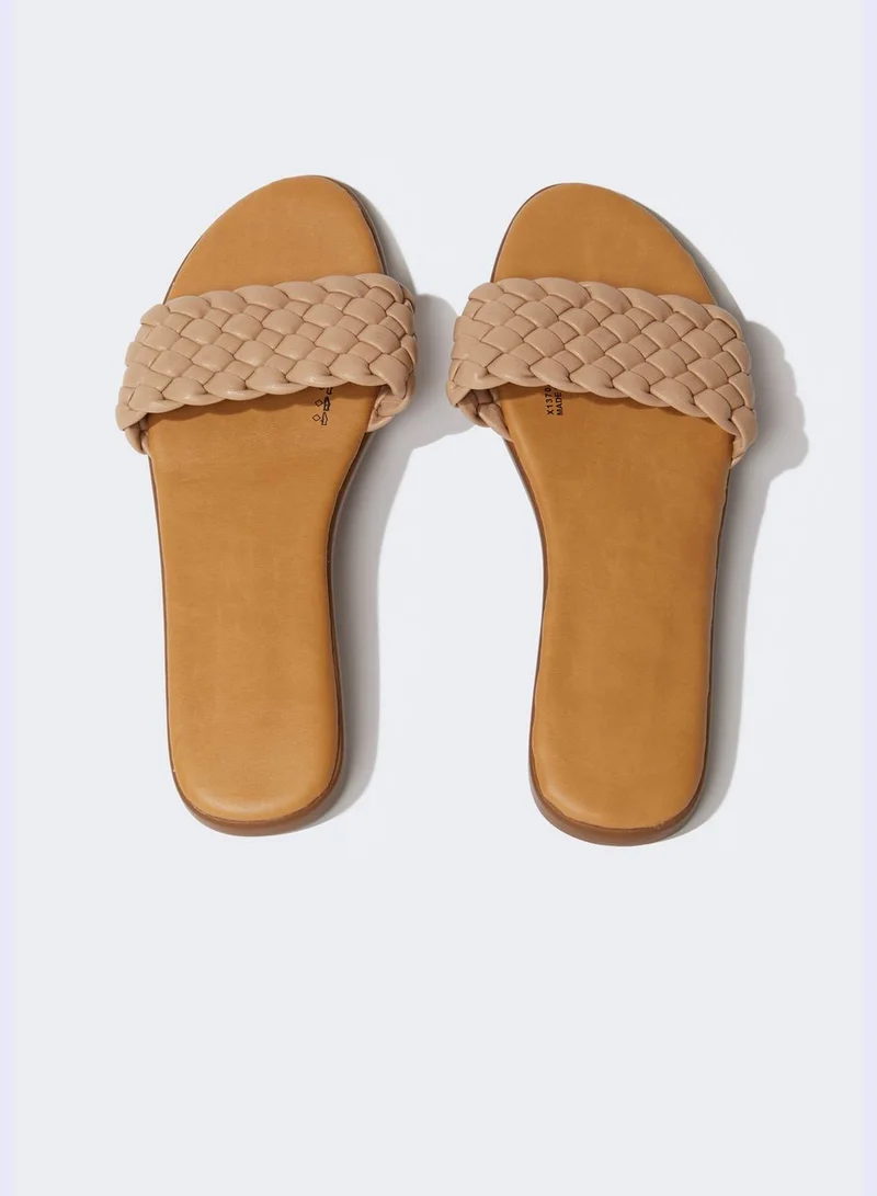 ديفاكتو Woman Casual Flip flop