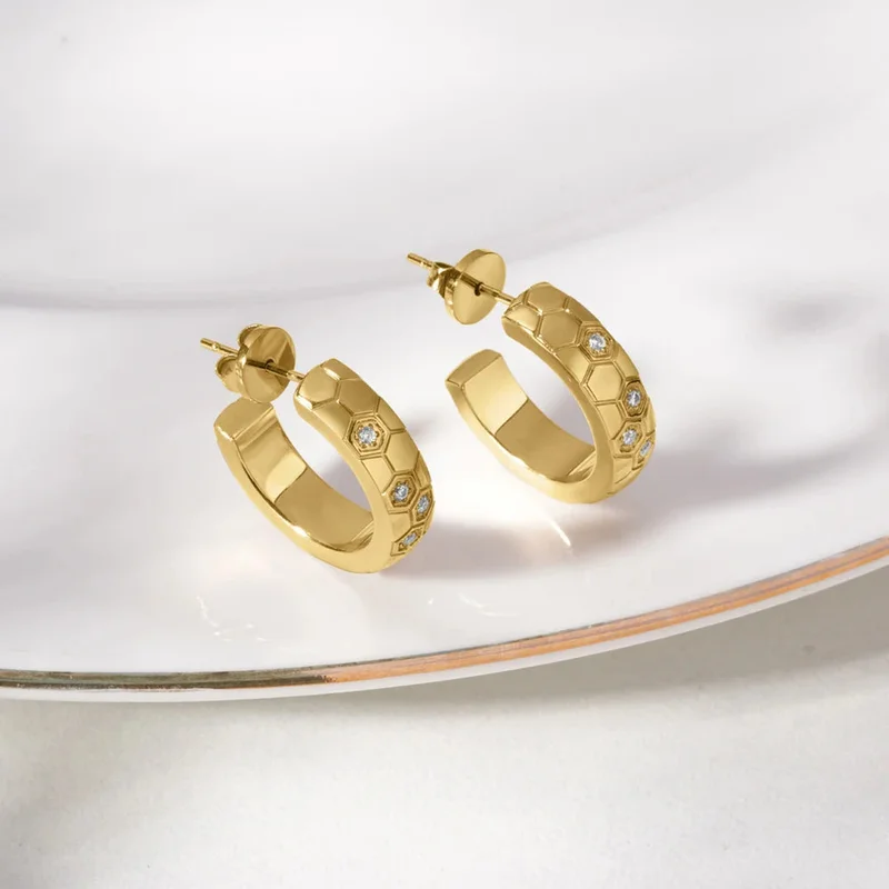 بالموناس PALMONAS Sculpted Textured Half Hoop Earrings for Women | 18K Gold Plated, Waterproof & Anti-Tarnish