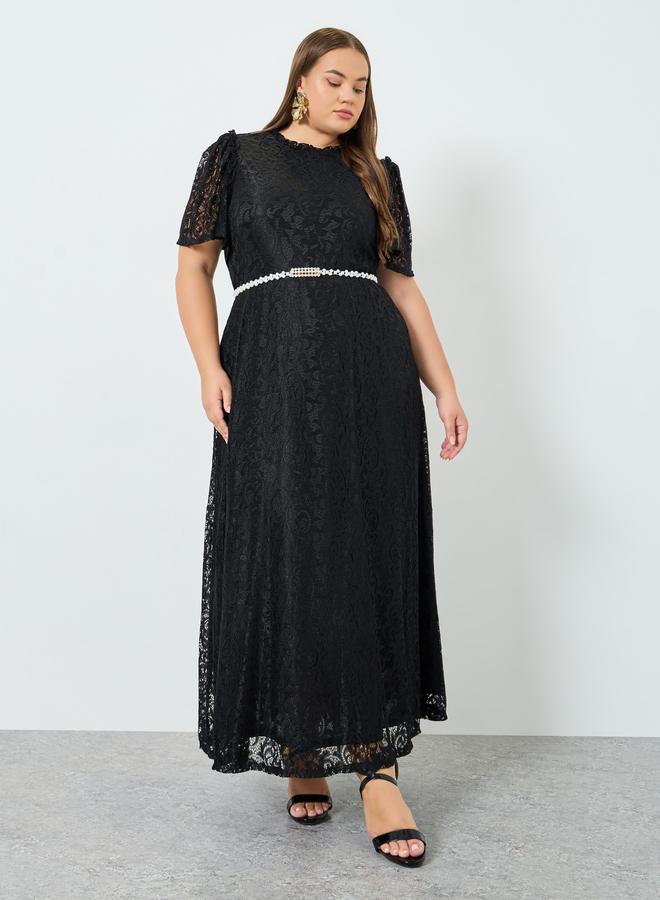 Styli Plus Size Black Embellished Lace Maxi Dress - Image 3