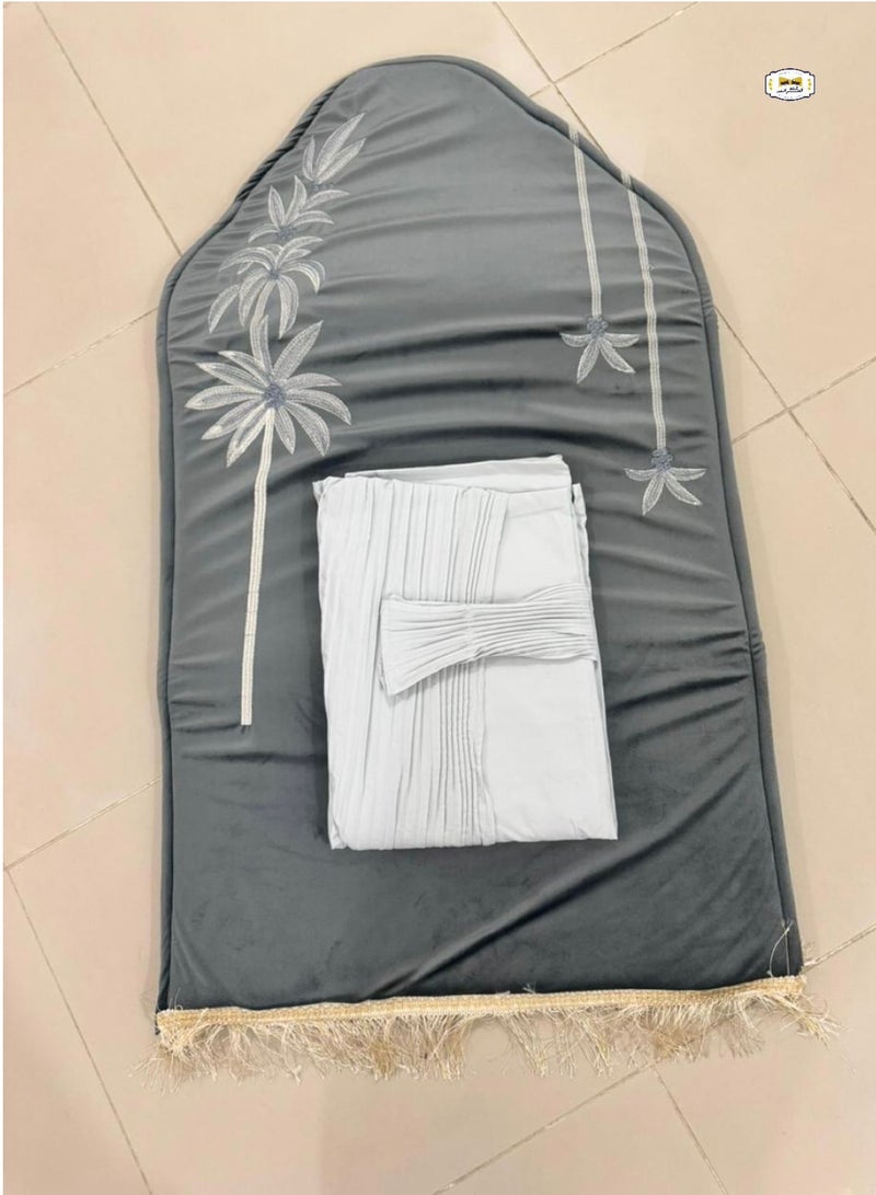 Embroidered padded sponge prayer rug with a crushed rug, excellent cool material - Image 1