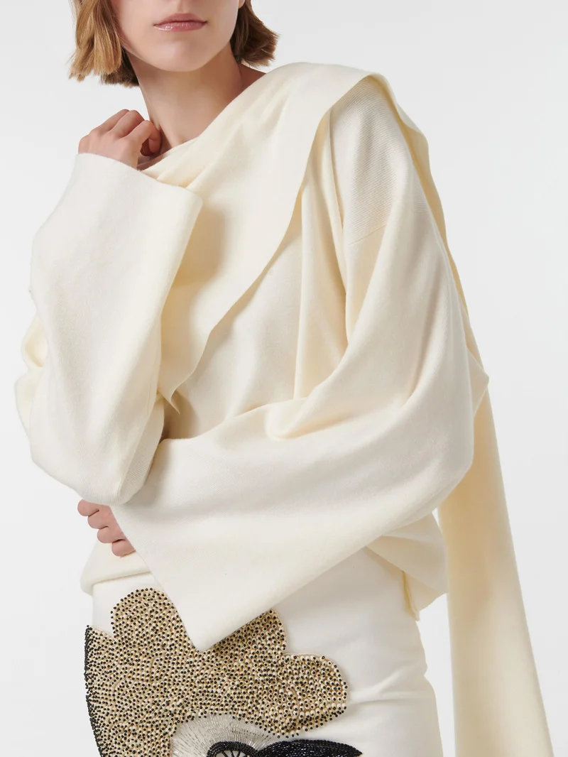 ليم كنزة مُحاكة بياقة على شكل وشاح