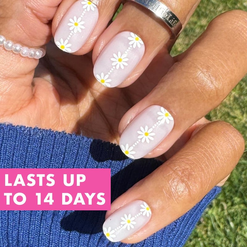 Olive & June Instant Mani Press-On Nails (Glue) | 42 Fake Nails, 21 Sizes | Non-Toxic, Long-Lasting Recycled Materials Realistic Look | Spring Flowers & Patterns | Short, Round |Daisy Chain - Image 3