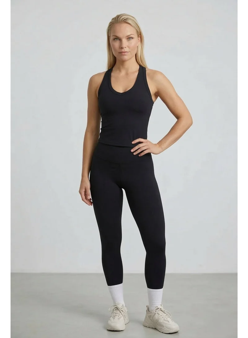 ملابس رياضية من كور V Neck Tank Top - Black