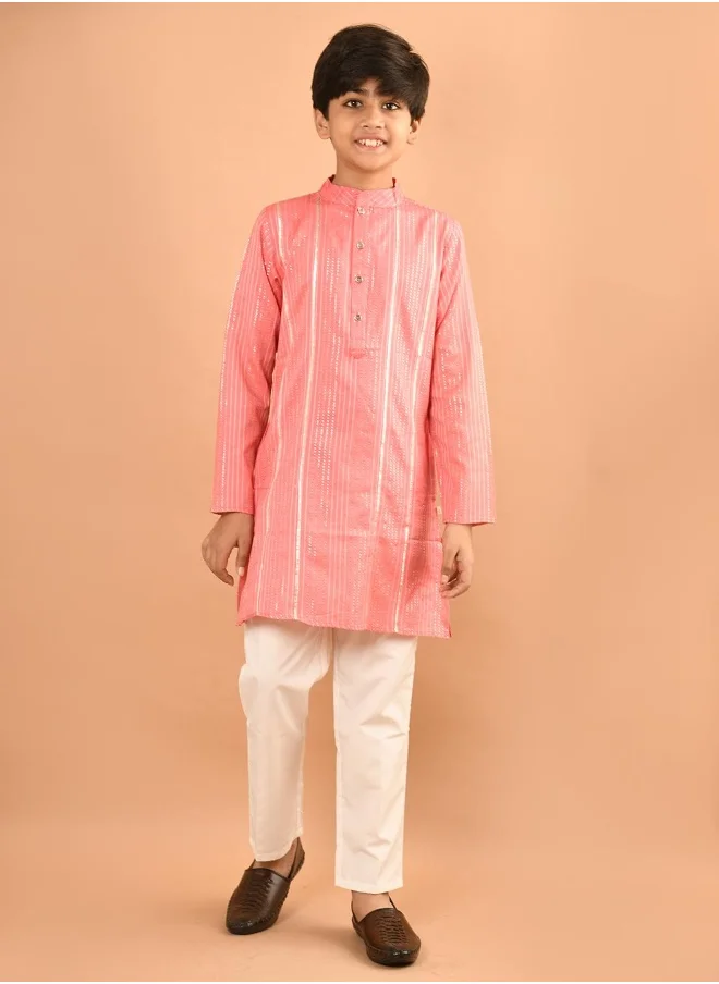 ليلك Embellished Kurta Pajama Set