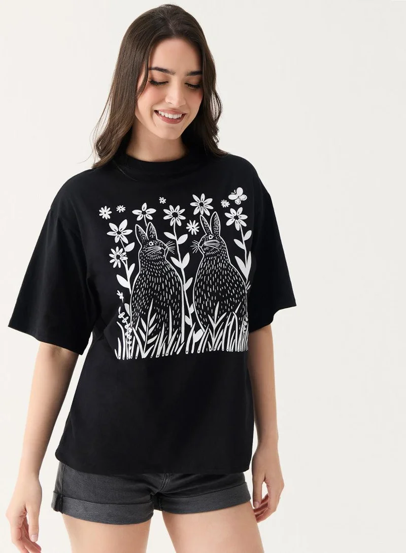 Zigzag Bunny Printed Black Oversized T-shirt