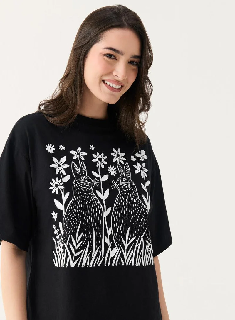 Zigzag Bunny Printed Black Oversized T-shirt