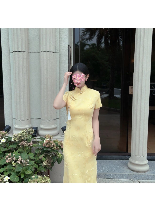 Light Yellow Neo‑Chinese Long Improved Qipao Dress, Bamboo‑Plum Jacquard Short Sleeve Side Slit Vintage Cheongsam for Daily Wear - Image 1