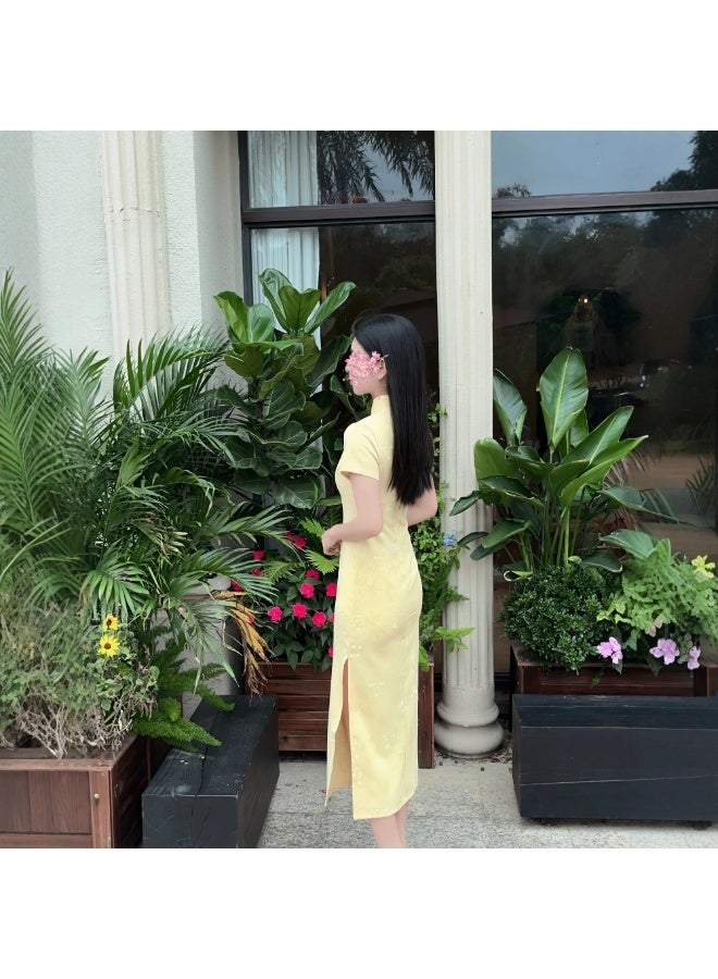 Light Yellow Neo‑Chinese Long Improved Qipao Dress, Bamboo‑Plum Jacquard Short Sleeve Side Slit Vintage Cheongsam for Daily Wear - Image 2