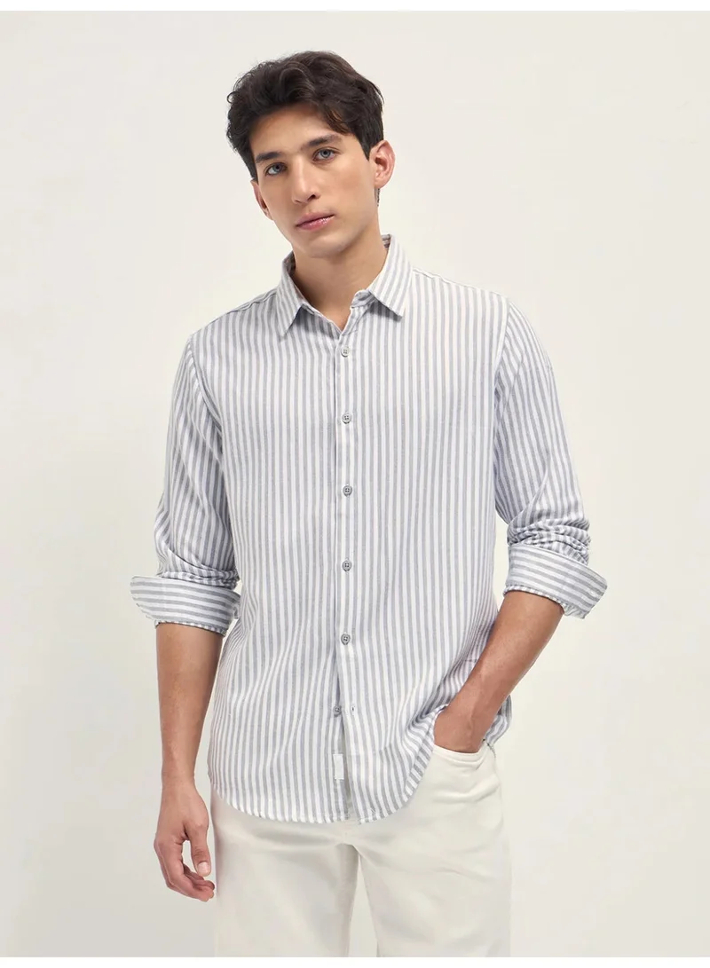 Men’s Long Sleeve Shirt – Classic, Comfortable and Stylish Essential for Work, Travel or Casual Outings