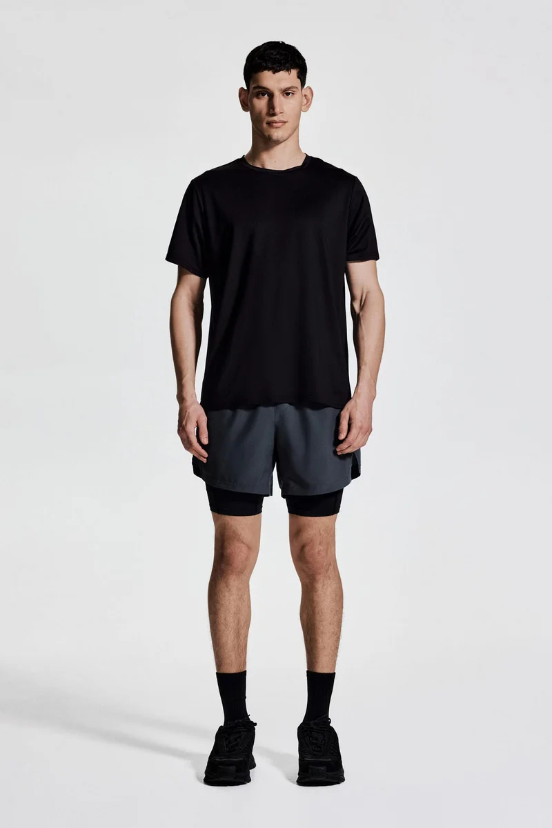 اتش اند ام بلوزة رياضية بقصة عادية من نسيج دراي موف™